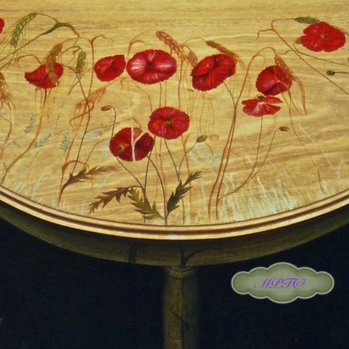 Close Detail of Poppy Table