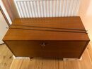 Now sold. Record cabinet including two support rods and a good key. Large width record cabinet Height 40 cm Width 89.2 cm Depth 40.6 cm. Please click on image for more information.