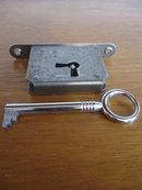 £20 plus £2 postage and packing.Staples Laddderax key (only) for lock with right of centre key hole position. Please click on image for more information or to buy.