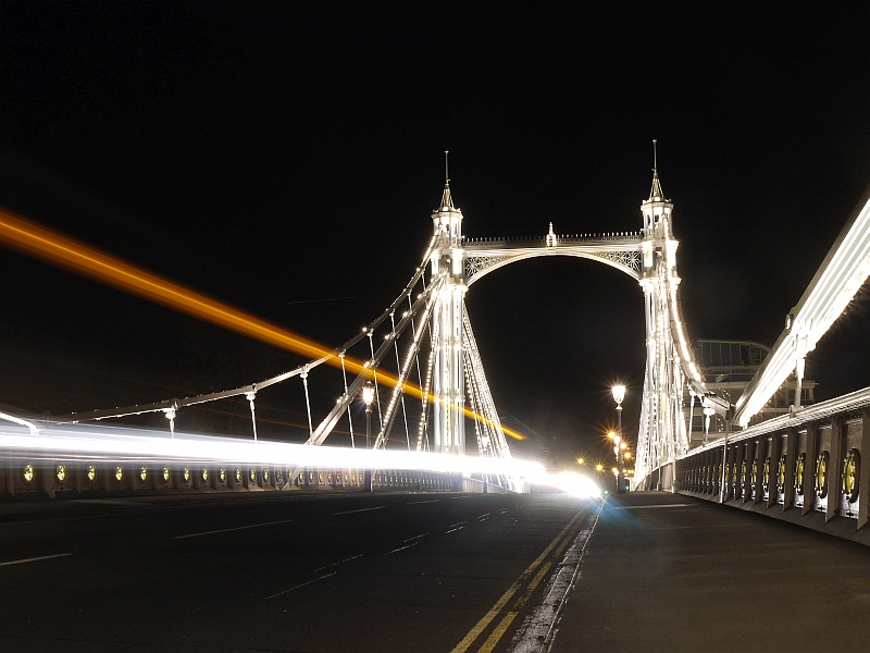 Taxi! Albert Bridge