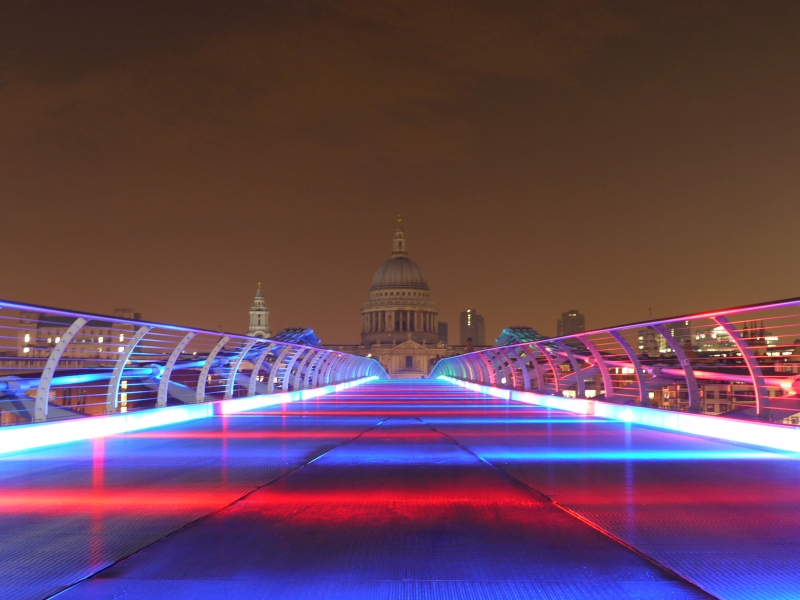 Millennium Bridge Red & Blue
