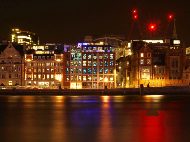 Seacontainers Reflection