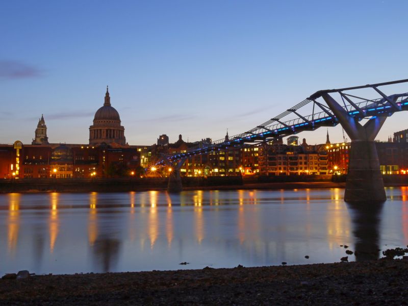 Millennium Bridge Daybreak