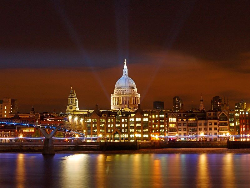 St Paul's VE70