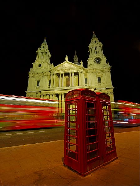 St Paul's Bus Splash