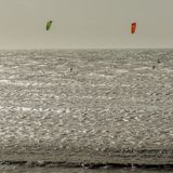 Kitesurfers 2