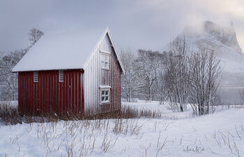 Snow blasted Rorbu, Senja