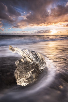 Golden diamond,Jokulsarlon, Iceland