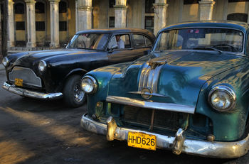 Cars at Havana station