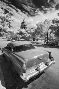 Old car and Capitolio, Havana