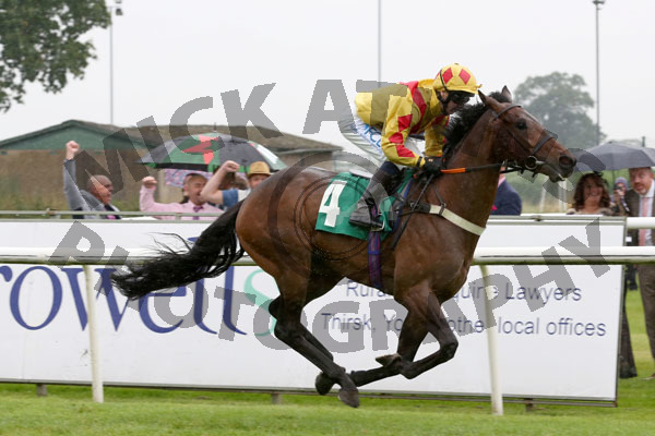 Race 1 - Five Amarones (6)