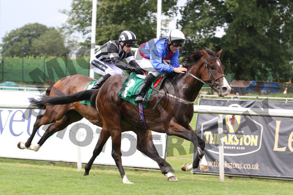 Race 1 - Trumps Up (7)