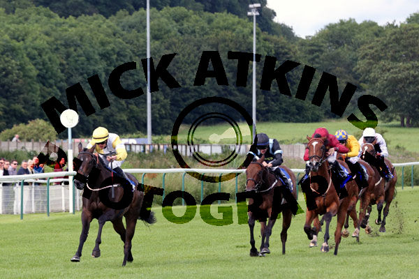 Race 2 - Never In Paris (3)