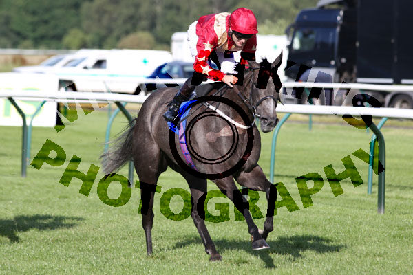 Race 3 - Stewardess (8)