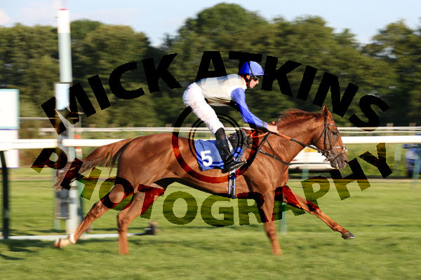 Race 5 - Chance (8)