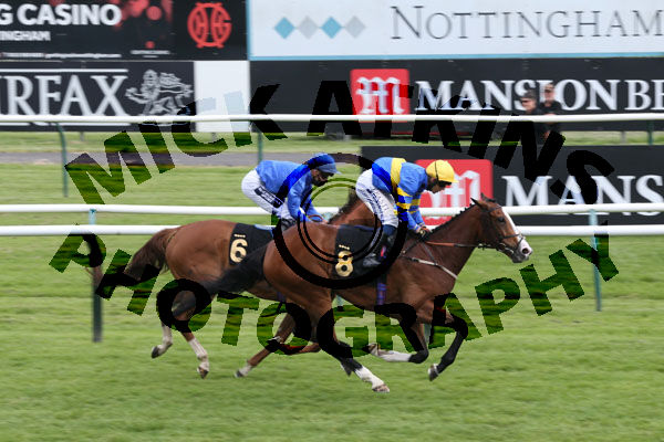 Race 8 - Junoesque (11)