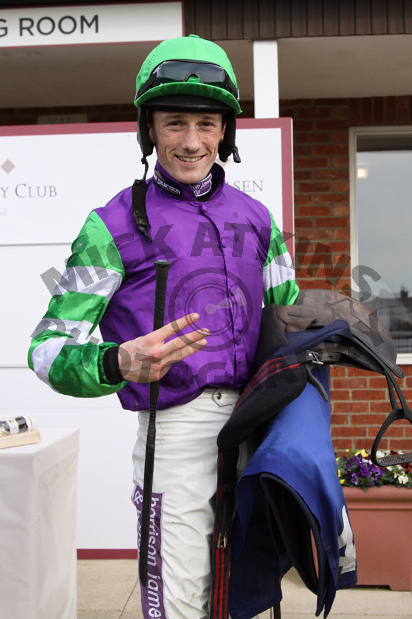 TWISTON-DAVIES Sam (1)