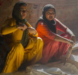 kitchen helpers_golden temple