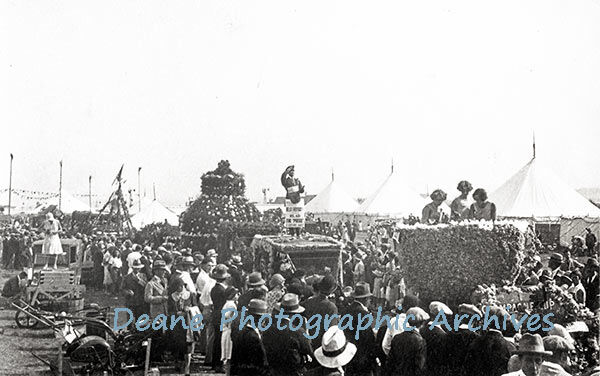 At the Battle of Flowers Port Soif CH Toms ph