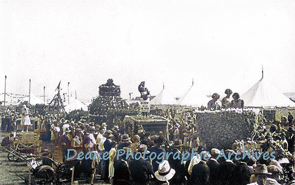 At the Battle of Flowers Port Soif CH Toms ph enhanced