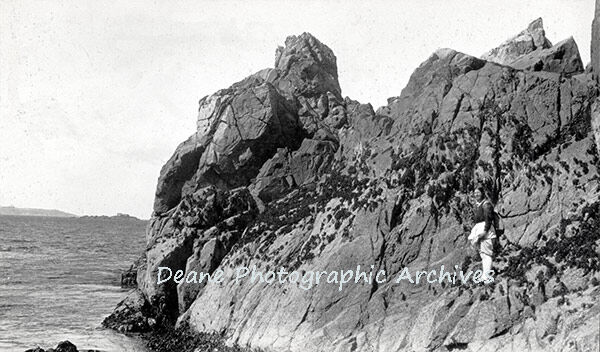 Rounding La Peche d'Agneau Sark