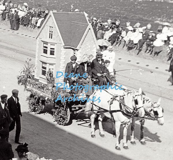 Parade JH Mansell Builders St Sampson zoom