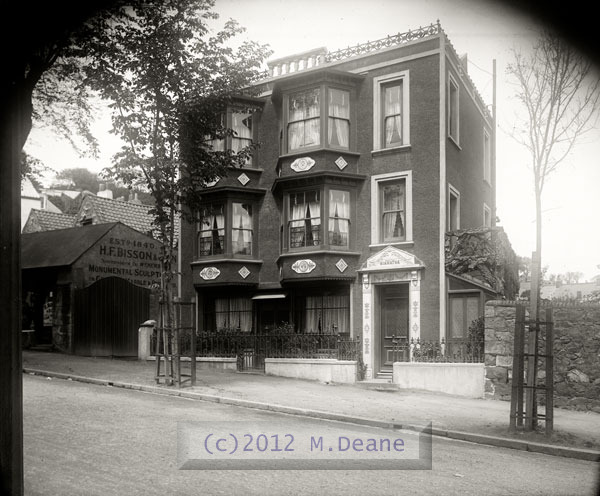 Hiawatha St Julian's Avenue