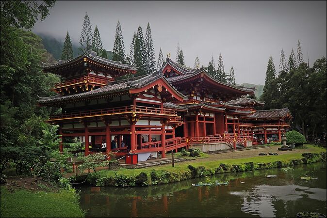 Cat 1 Byodo in Temple O Ahu - Roy Parsons