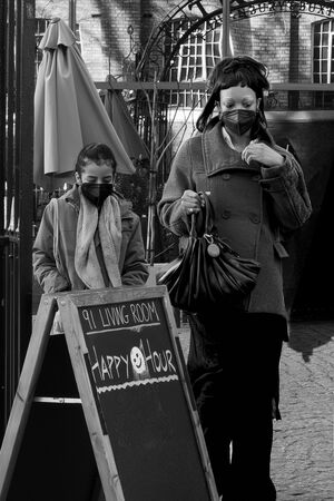 Happy Hour - Luciano Ocesca