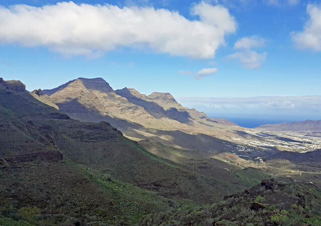 Mountain Gran Canaria - Leigh Kogan