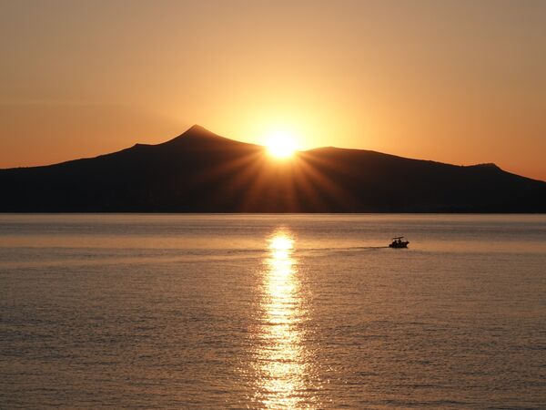 Sunrise over  Aegina - Steve Freeder