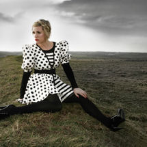 Fiona, Singer songwriter.