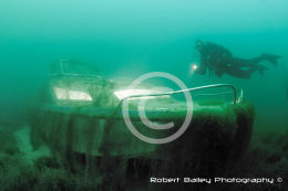 Diver and Wreck using remote strobes