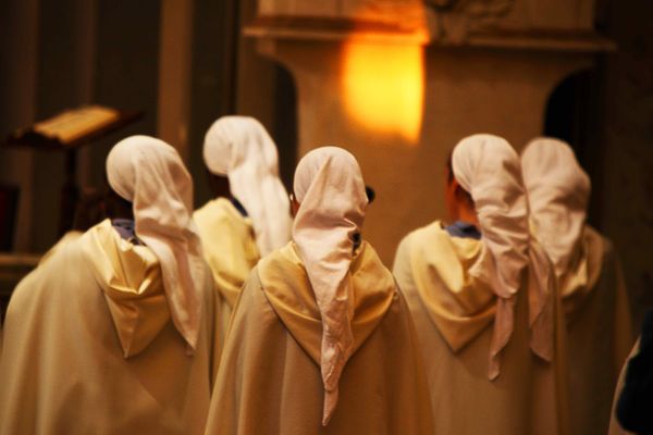 Nuns of the Triniti dei Monti Roma