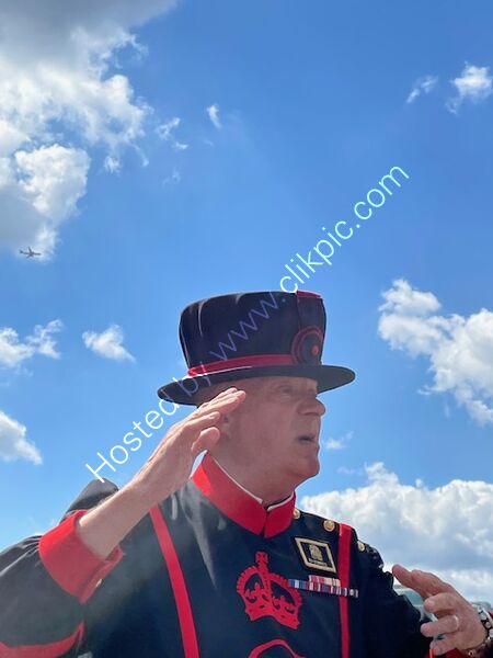 Yeoman warder