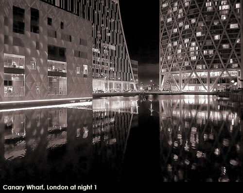 Canary Wharf at night 1 (mono)