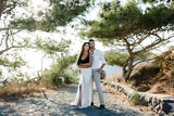 honeymoon couple photo session in santorini greece