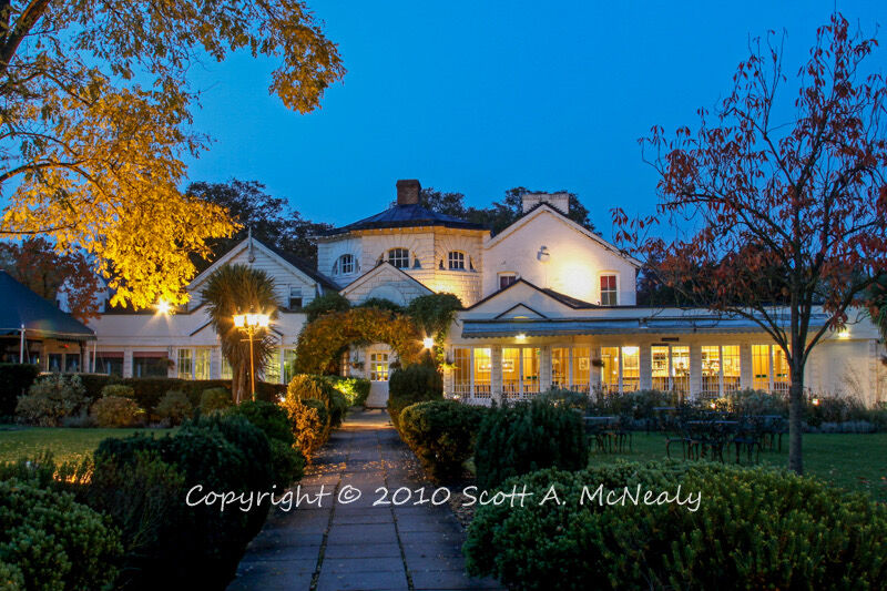 Monkey Island Hotel