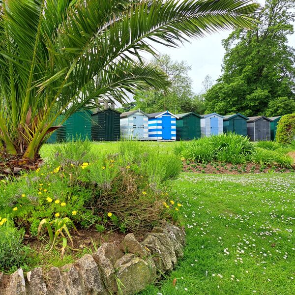 BEACH HUTS AT PUCKPOOL