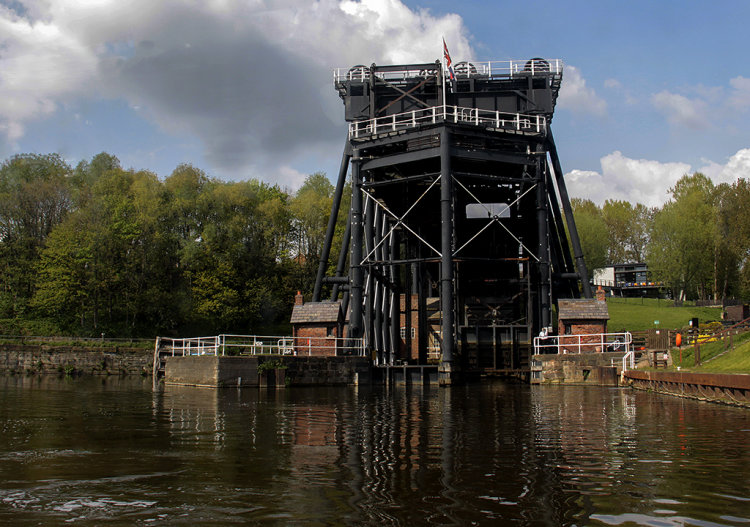 Anderton Boat Lift