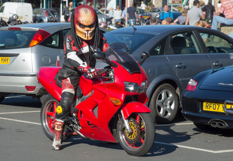 ALIEN BIKER8