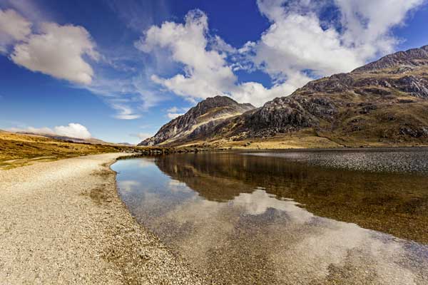 LLYN IDWAL & TRYFAN