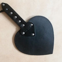 Black Heart paddle from Honour