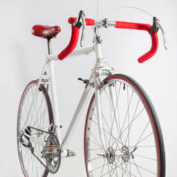 Prise de vue en studio d'ancien vélos restaurés