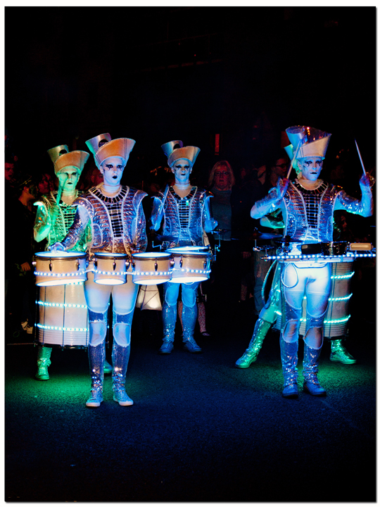 Neon Drummers