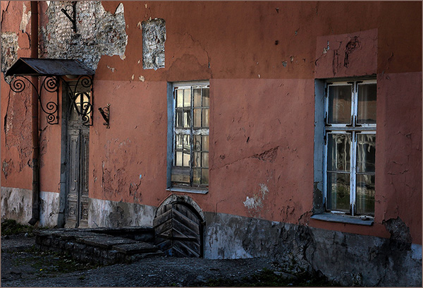 Urban Decay - Derelict District