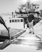 159 Artist and docker Theo Oakley at Dundalk Port