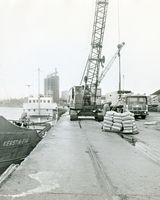 05 Unloading at Dundalk Quays