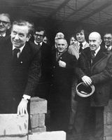 60 Minister Patrick Faulkner with builder Eddie Kelly laying foundation at Dundalk factory