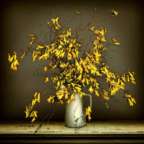 Kowhai Native Vase